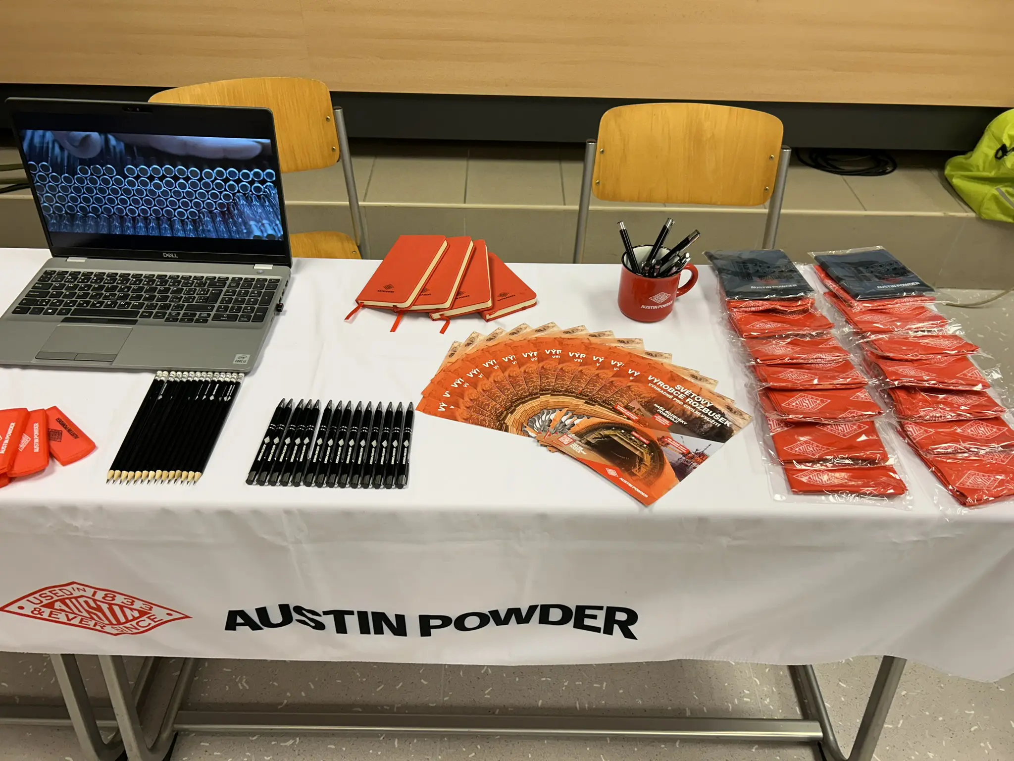 Komunikace se studenty Kostka